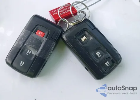 2005 Toyota Prius from USA, damaged, VIN JTDKB20U453014300